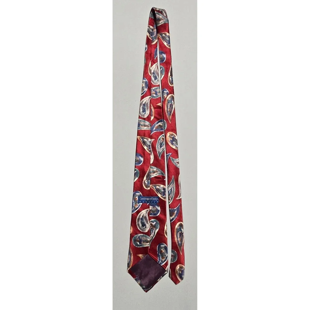 Cambridge Classics Paisley Italian Silk Necktie Red Blue Gold 3.5x68